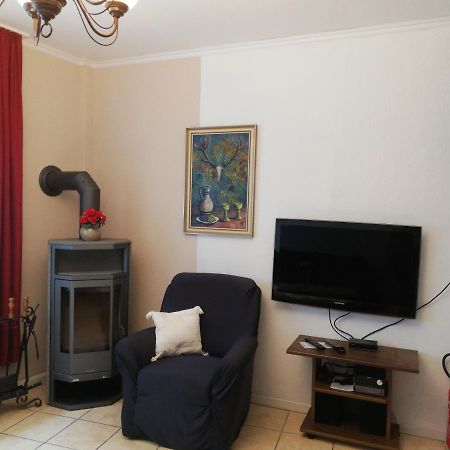 Apartamento Haus Zur Traube Klotten Exterior foto