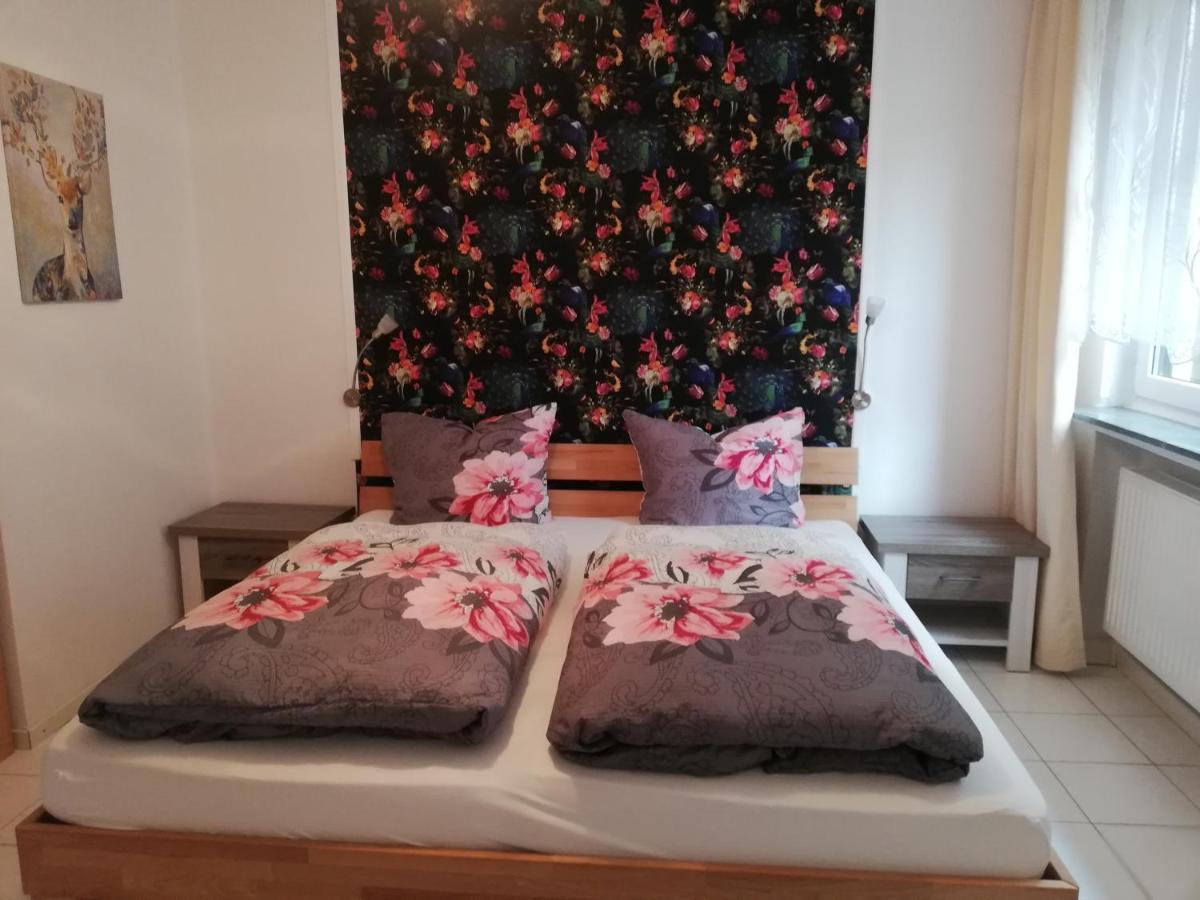 Apartamento Haus Zur Traube Klotten Exterior foto